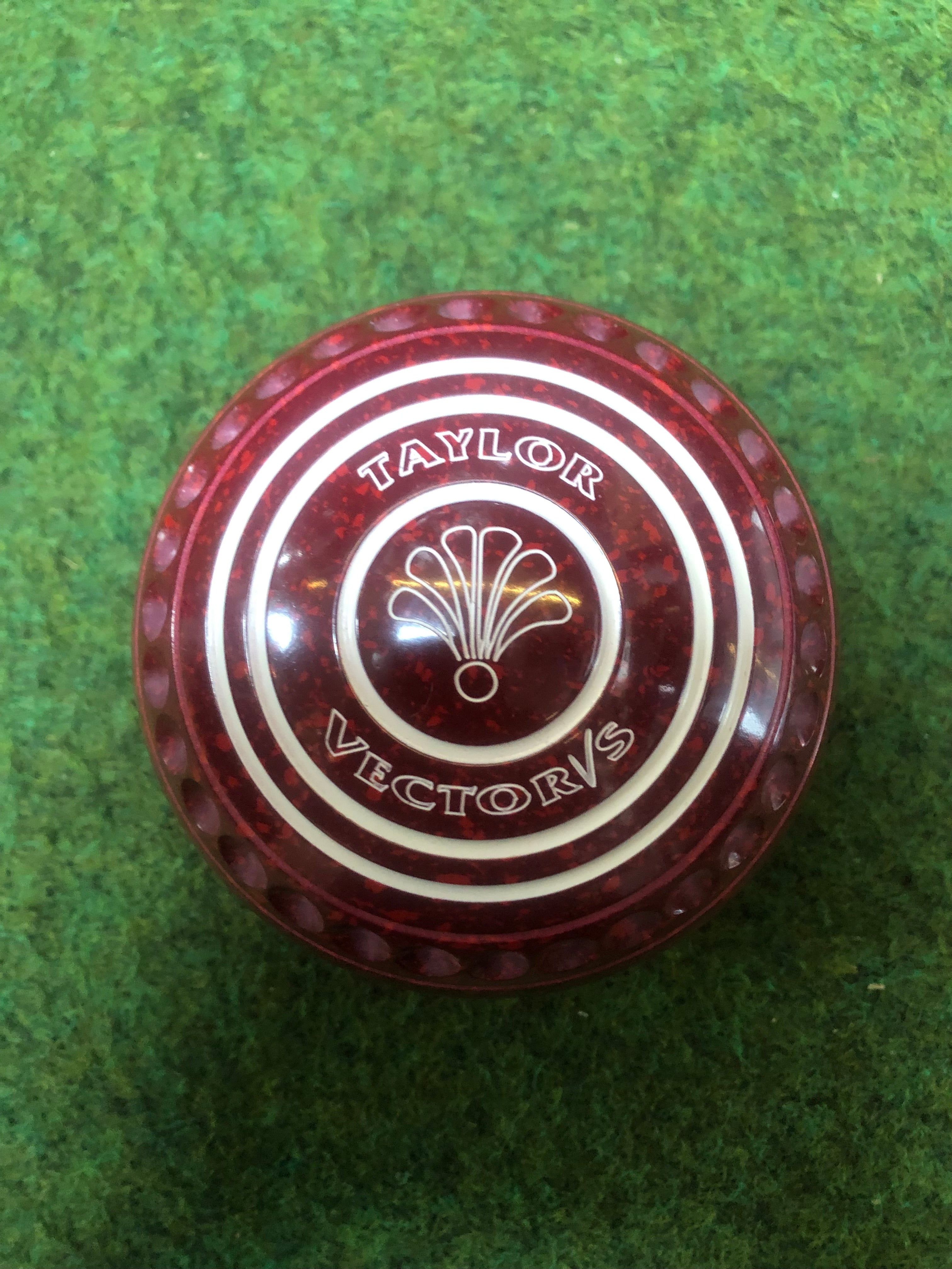 Taylor Lawn Bowls Vector VS Pro Grip in Maroon/Red Speckled