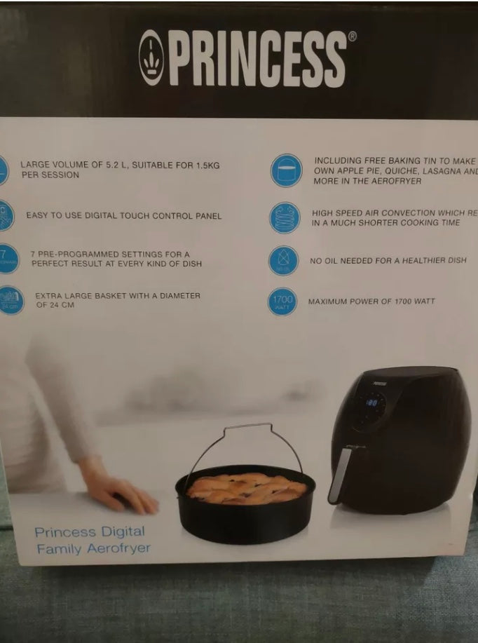 Princess Digital Air Fryer XL 5.2L 1700W Family Size +Baking Tin NEW Black 18205