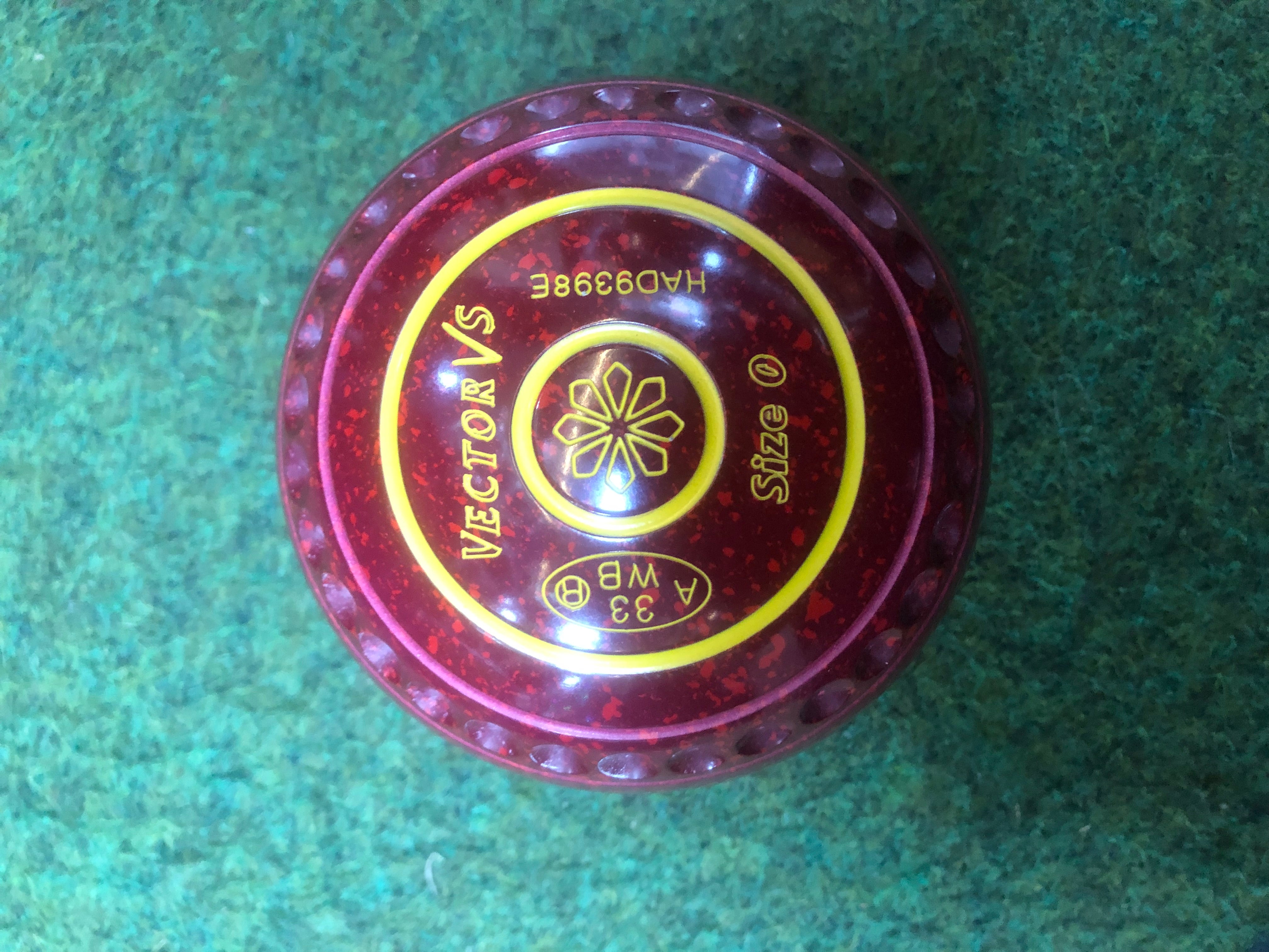 Taylor Lawn Bowls Vector VS Pro Grip in Maroon/Red Speckled