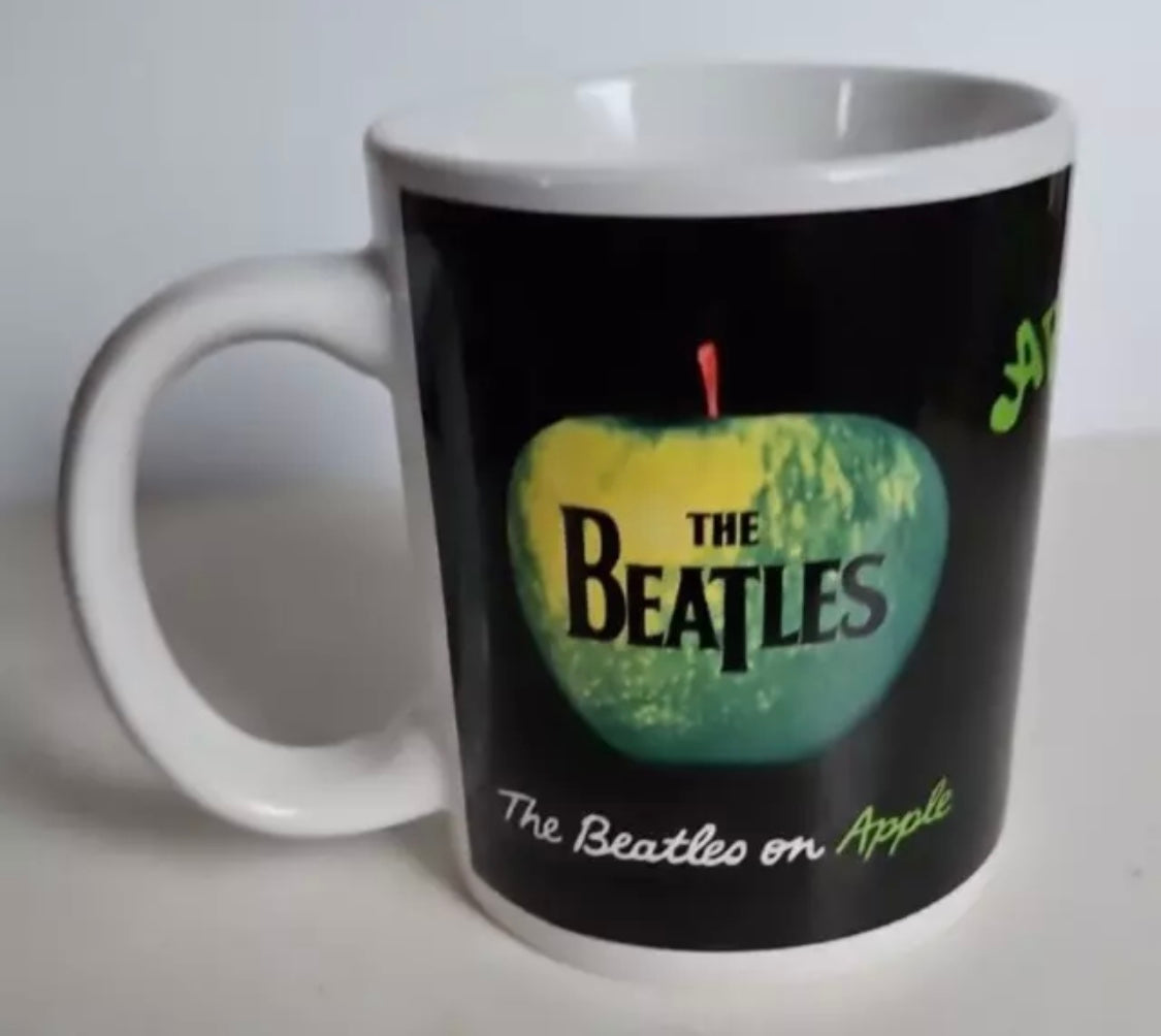 The Beatles Boxed Mug: Beatles On Apple - Officially Licensed Product