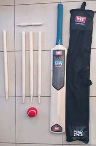 M.Y Cricket / Hot Shot Set In Mesh Carry Bag
