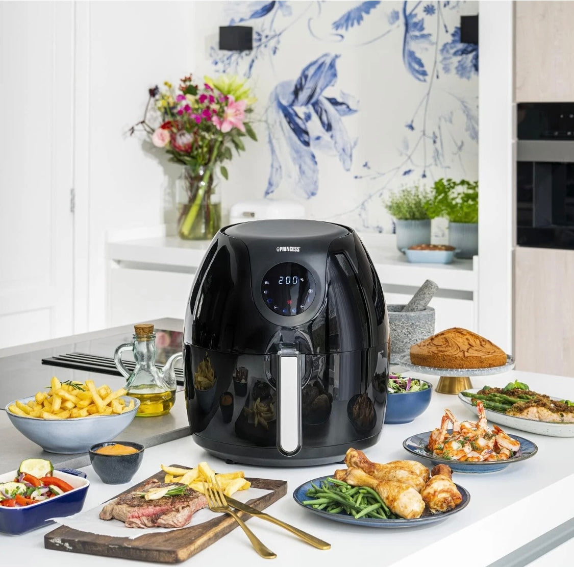 Princess Digital Air Fryer XL 5.2L 1700W Family Size +Baking Tin NEW Black 18205