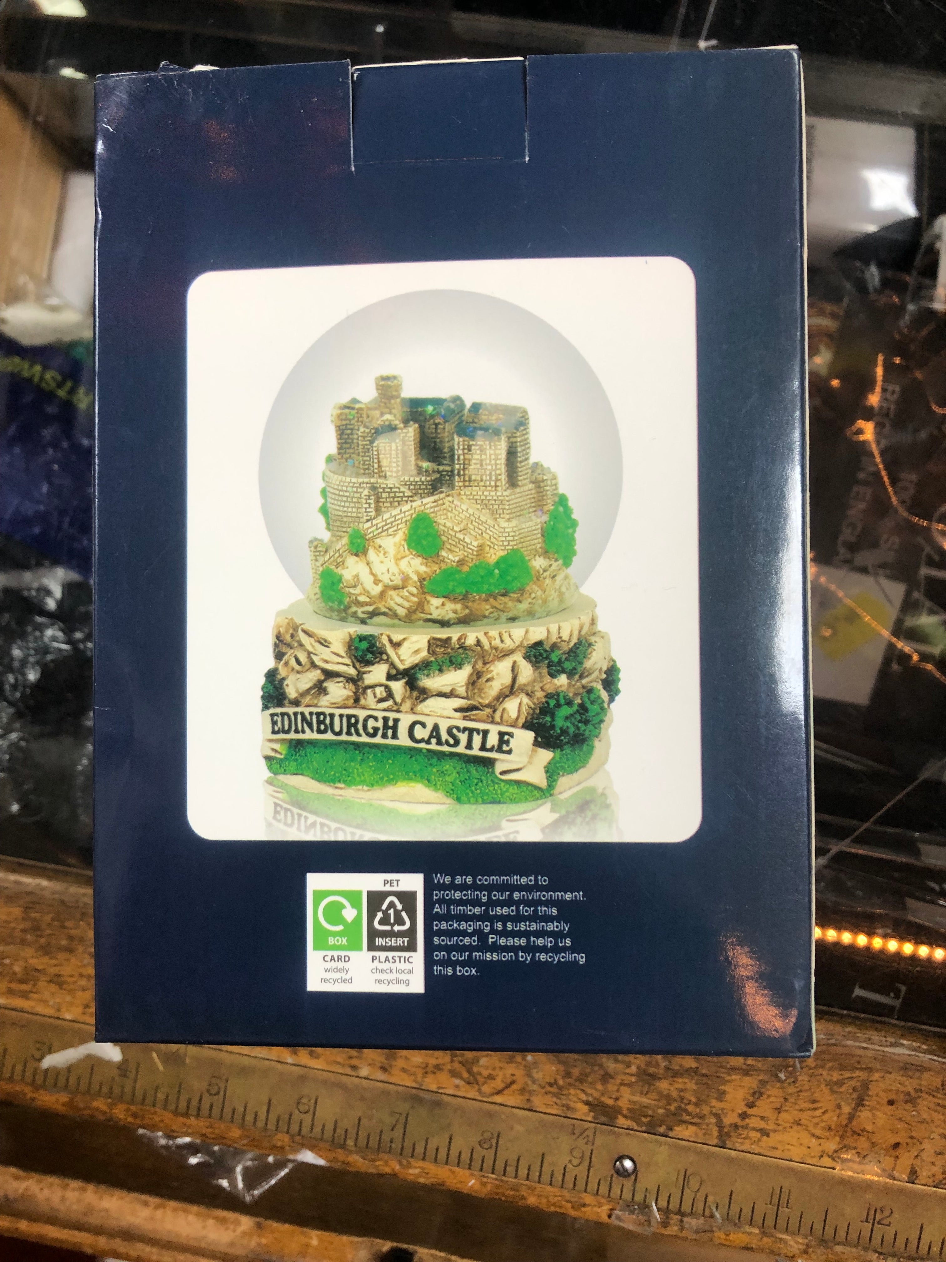 EDINBURGH CASTLE SNOWGLOBE