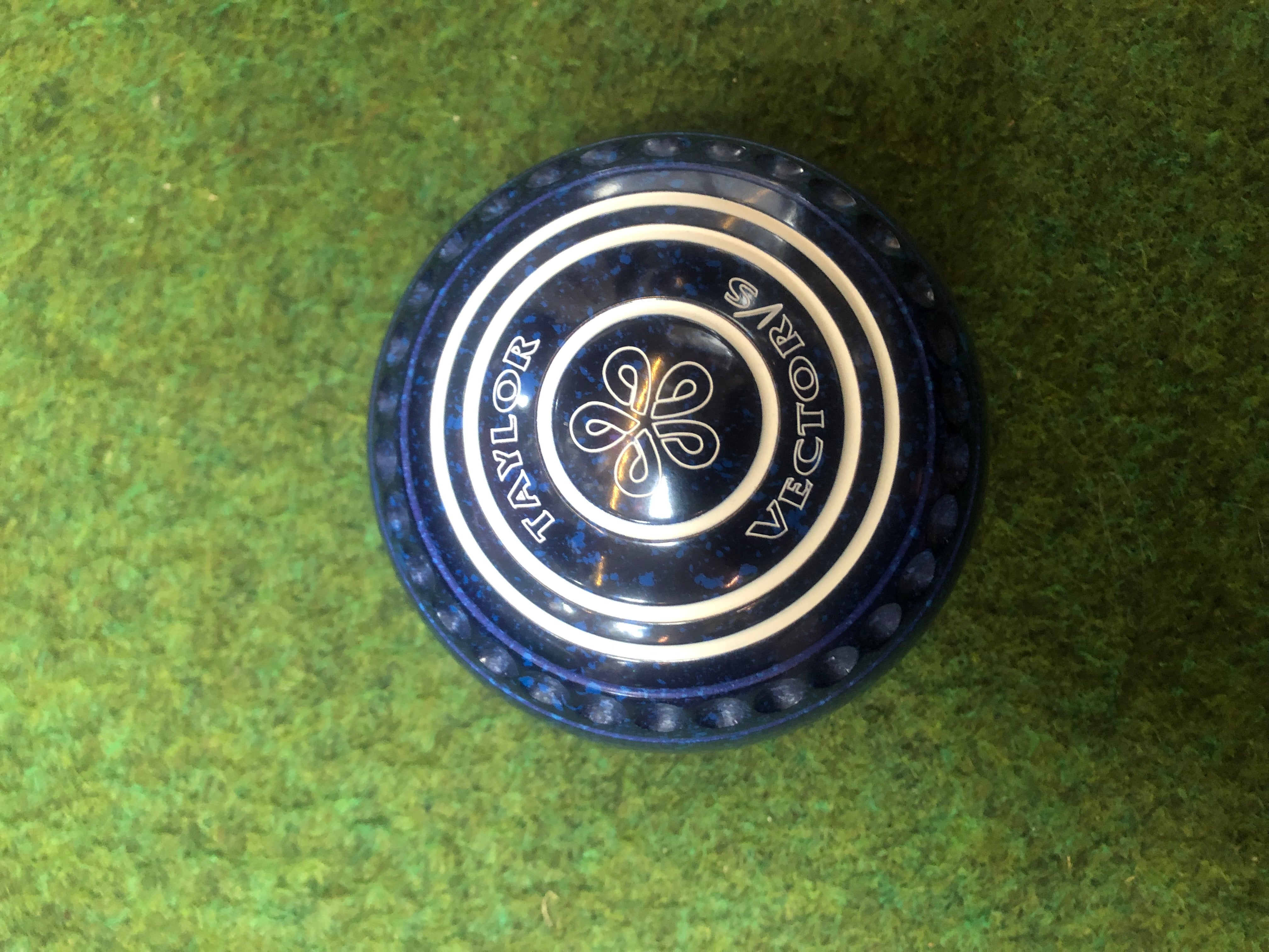 Taylor Lawn Bowls Vector VS Pro Grip in Dark Blue/Blue Speckled