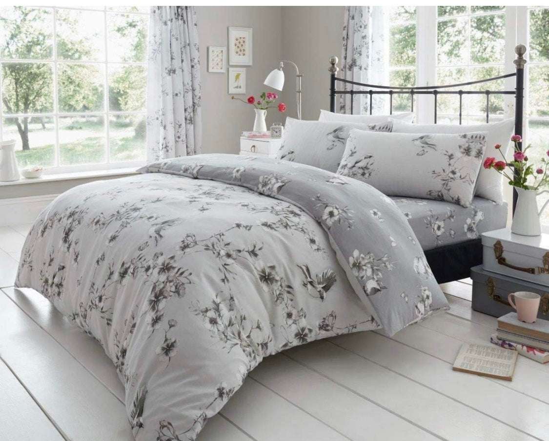 GC GAVENO CAVAILIA Birdie Blossom Double & King Size Duvet Cover With Pillow Cases |