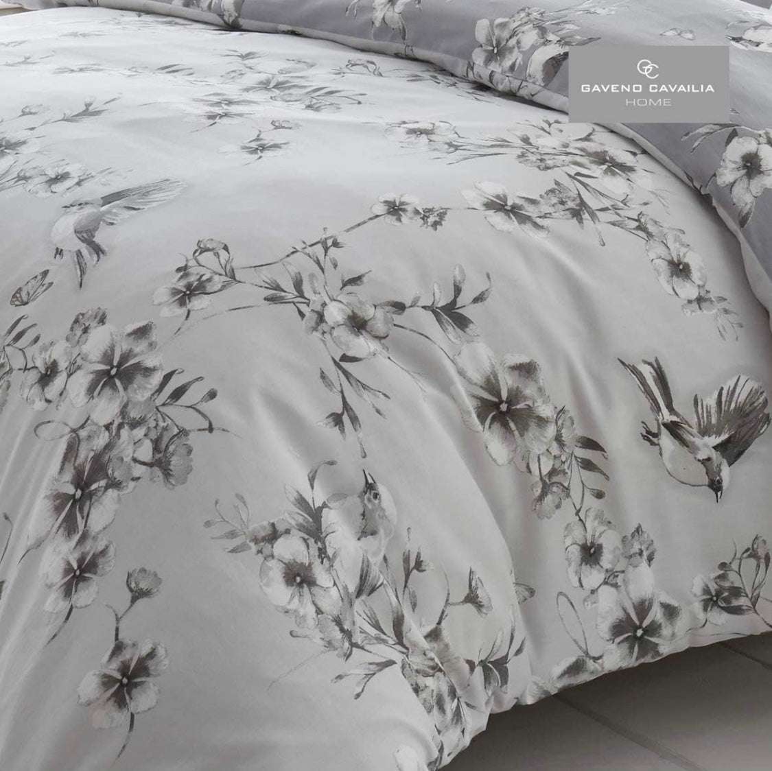 GC GAVENO CAVAILIA Birdie Blossom Double & King Size Duvet Cover With Pillow Cases |