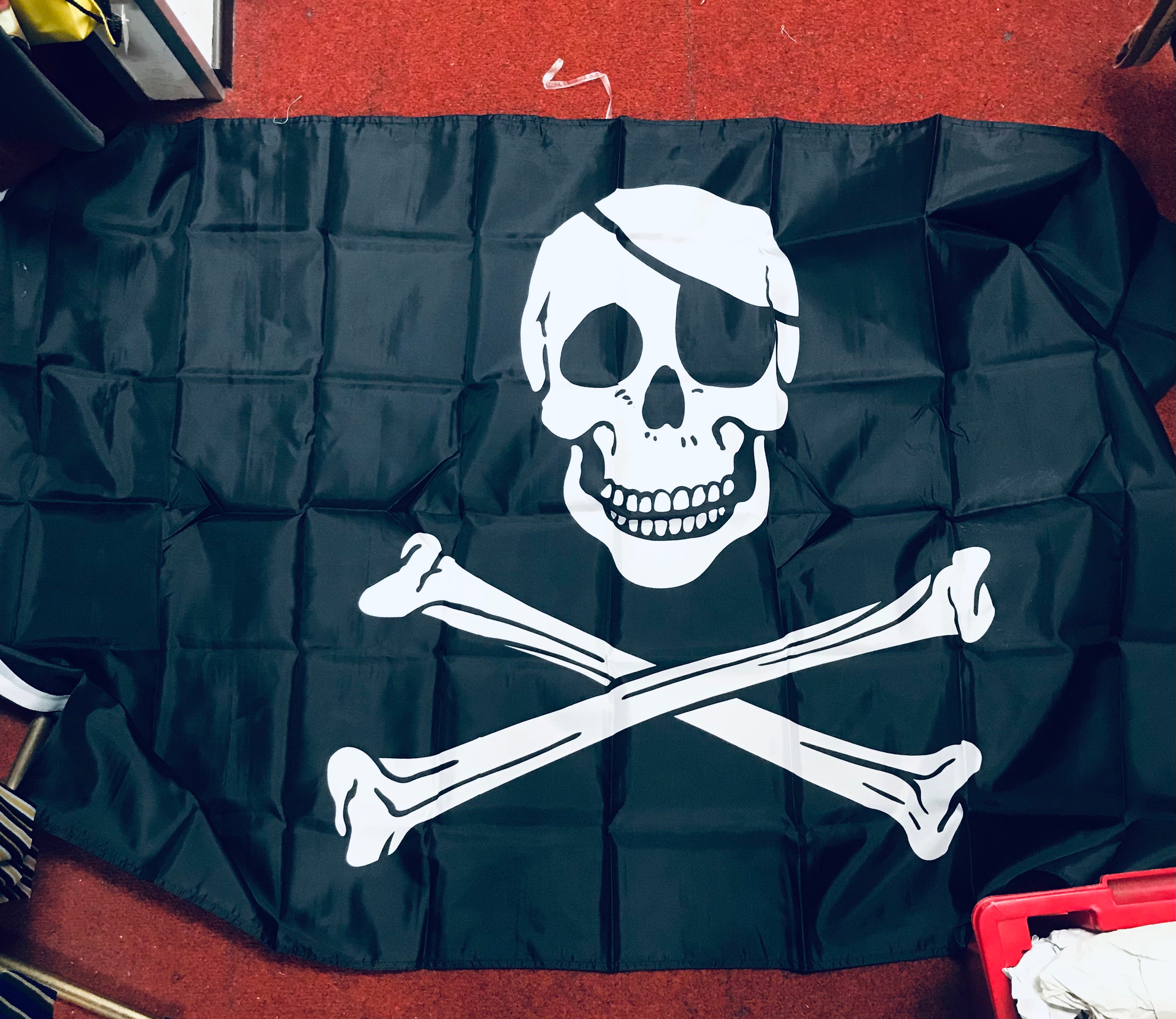 Pirates Jolly Roger Skull & Cross Bones Black & White Flag